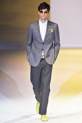 Giorgio Armani / - 2011